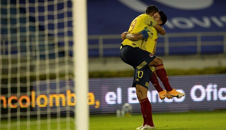 Colombia enfrenta a la Roja con la moral por las nubes