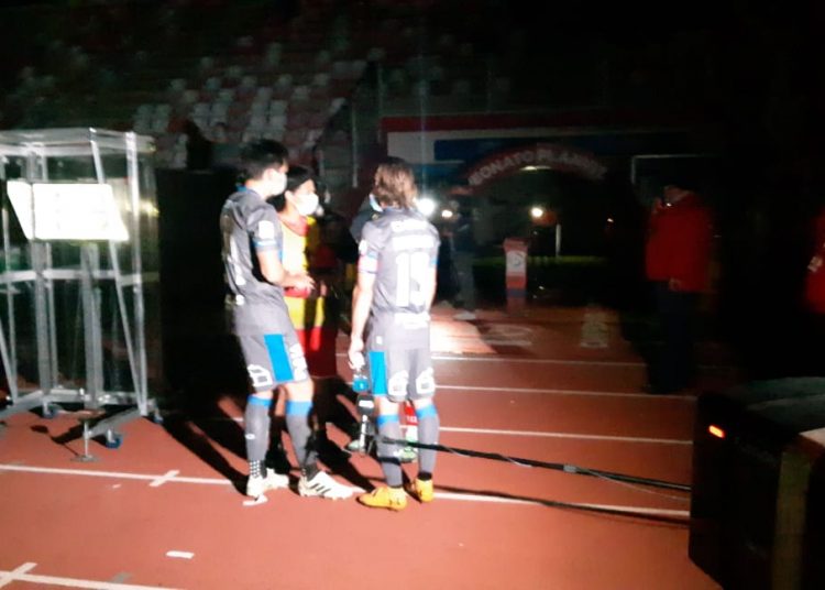 Solo pasa en Chile… Curicó Unido y UC suspendido por corte de luz