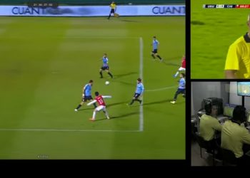 [Video] Conmebol liberó polémica en partido de Chile-Uruguay