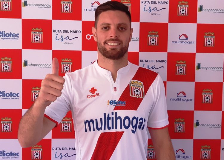 Curicó enfrenta al colista Colo-Colo con novedades en el frente