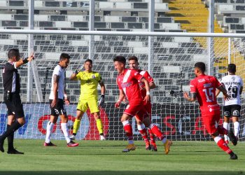 El “Curi” aprovechó mal momento de Colo Colo para sumar tres puntos en El Monumental