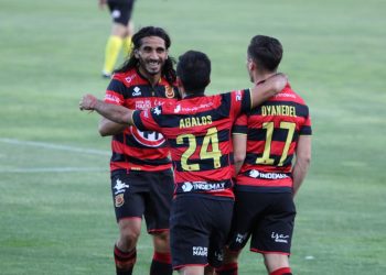 Rangers hizo la pega, dejó los tres puntos en casa y “le respira en la oreja” a Ñublense