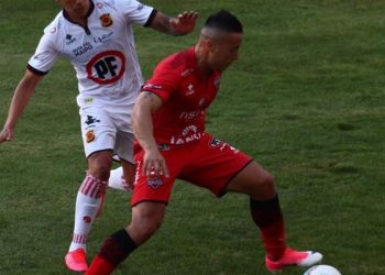 Ñublense se prueba la corona de campeón tras someter a Rangers