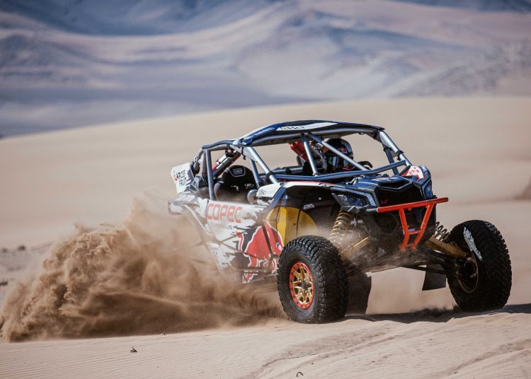 “Chaleco” López ya está en Arabia Saudita afinando los últimos detalles para el Dakar 2021  