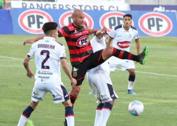 Rangers continúa aceitando sus piezas para otra final