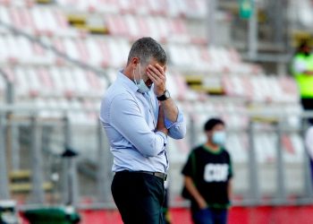 Nuevos casos positivos de Covid-19 complican a Curicó Unido 