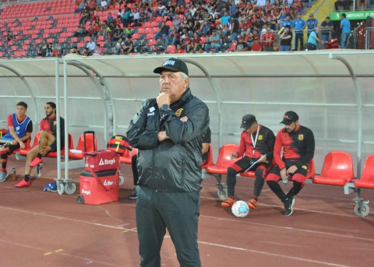 Marcoleta y las opciones perdidas de llegar a la cima: “Hemos tenido varias oportunidades para alcanzar la punta y, a veces, nos falta algo más”