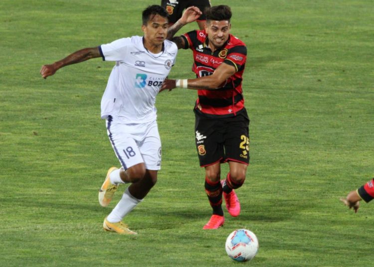 El Rojinegro se acordó de ganar y goleó a Santa Cruz 