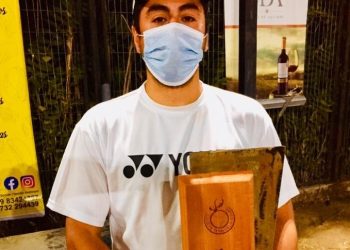 Benhur Palma levantó el trofeo de campeón en Máster B de Villa Alegre