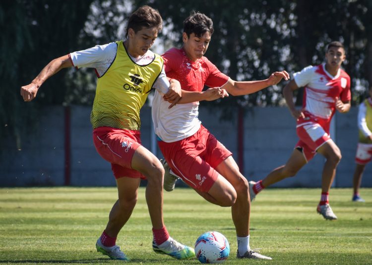 La dicotomía que vive Curicó Unido: A un punto de copas internacionales y a tres posiciones del descenso  