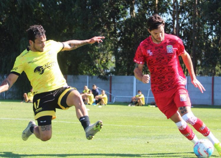 Algunos se acercan y otros se alejan: El presente noticioso de Curicó Unido  