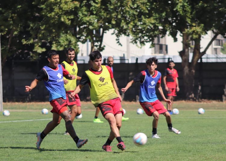 Marcoleta sacó conclusiones y adelantó las posiciones que le restan para completar el plantel  