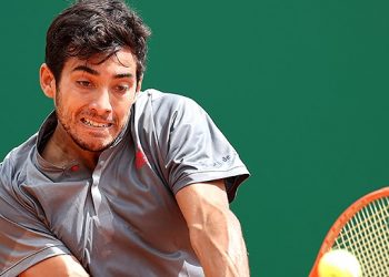 Tsitsipas colocó punto final a la pasada de Garín por Montecarlo