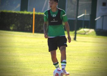 Rangers cerró su plantel con la confirmación de lateral sub-20