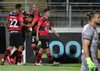 Rojinegro debutó con triunfo que ilusiona a su hinchada