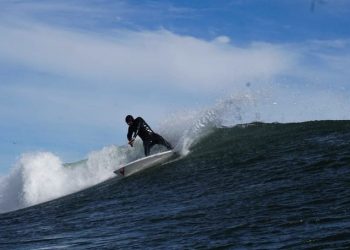 Surfistas maulinos trabajan para competencias que se desarrollarían el segundo semestre