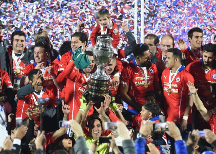 Directivo de Conmebol aseguró que Chile puede hacerse cargo de partidos de la Copa América  