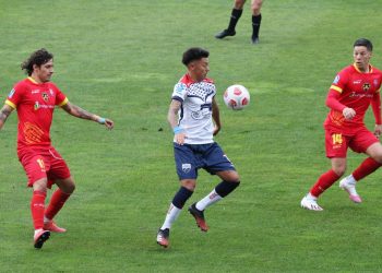 Diablos Rojos comenzaron con una derrota torneo de la Segunda División 