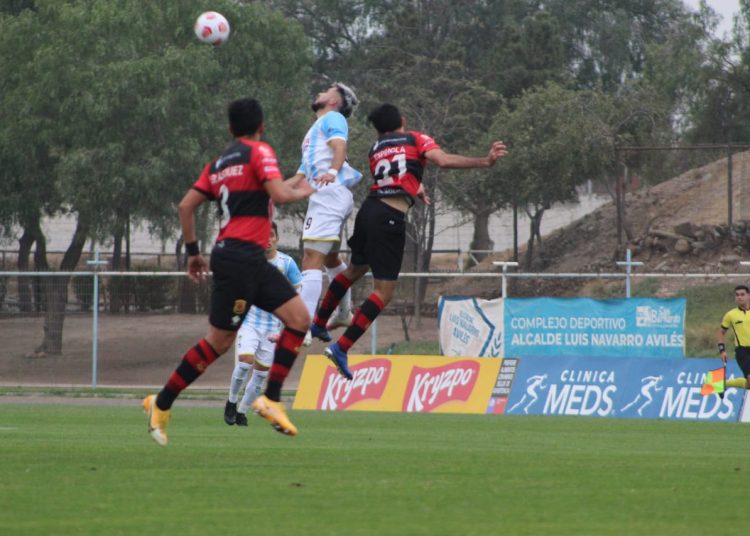 Rojinegro sumó de a tres puntos en sufrido encuentro en la capital