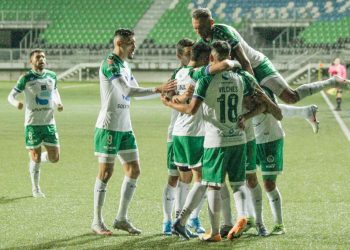 Salmoneros tienen formación para visitar al Rojinegro