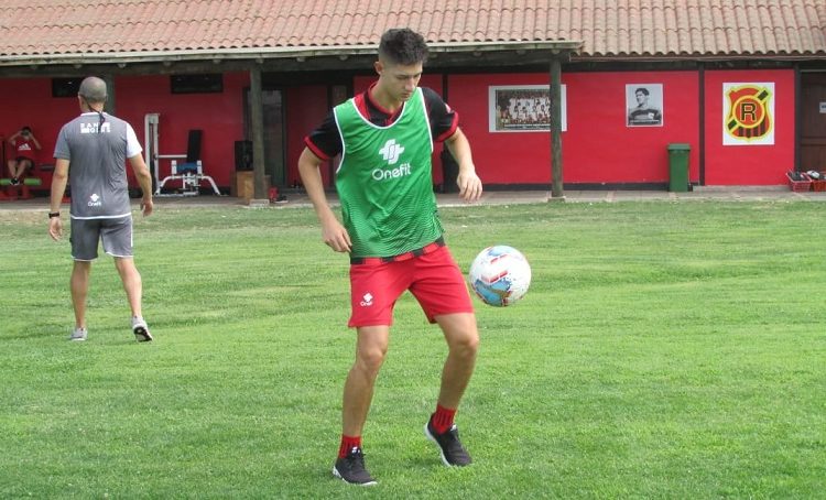 Jugador extranjero se despide de Rangers: “No pude demostrar lo que venía a hacer”  