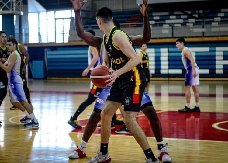 Español irá por los puntos al Irene Velásquez para seguir en la cima