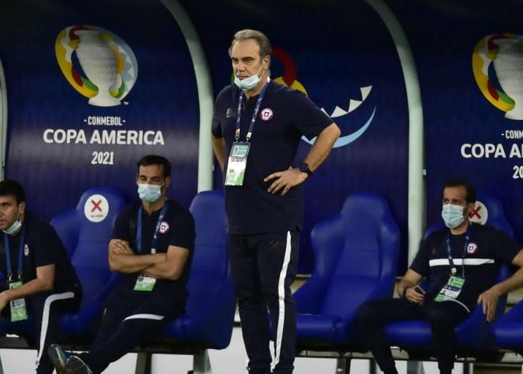 Lasarte celebra el “Abrazo de Chile” y ya analiza el duelo ante Paraguay