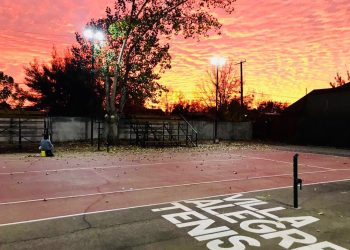 Tenistas villalegrinos vuelven a la cancha con una serie de protocolos