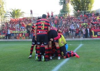 ¡No hay mal que dure 100 años:  Vuelve el público a los estadios!