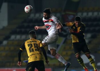 Rangers reaccionó a tiempo para lograr una paridad en el “Sánchez Rumoroso”