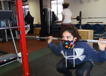 Atención talquinos y talquinas: Aún hay cupos gratuitos para taller de halterofilia