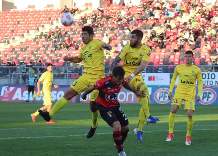 ¡Vergonzoso!: Rangers cayó ante el colista y con un hombre más 