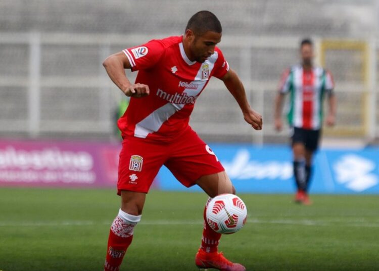 Curicó sumó victoria que le da un respiro en el torneo de la Primera División