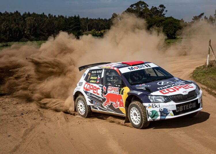 “Chaleco” López debutó en su nuevo auto en el RallyMobil