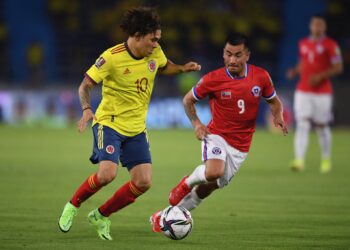 La Roja sufrió en Colombia y se le  complica su sueño mundialista