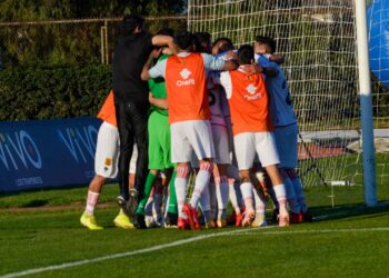 Rojinegro consiguió puntos de oro en un triunfo sufrido