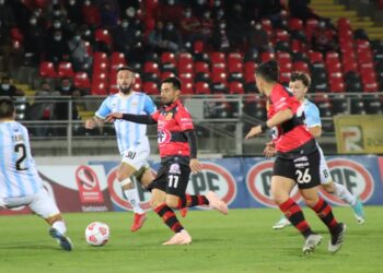 Ronald Fuentes moverá el naipe para buscar los tres puntos ante el “Chago” 