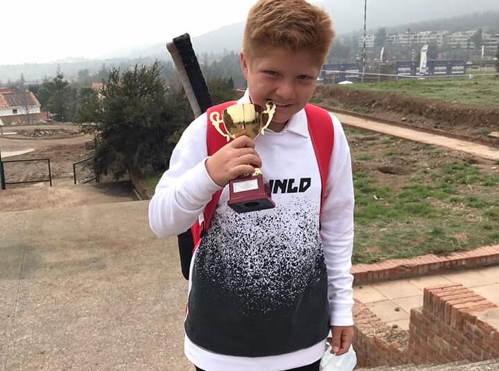 “Raulito” Ramírez mostró sus dotes en la arcilla capitalina para levantar la copa de campeón