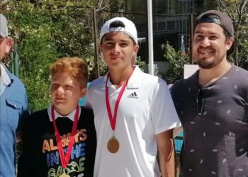 Hermanos sanclementinos levantaron la copa de campeones en torneo de tenis de dobles