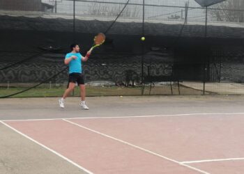 Torneo de tenis llega a su fin y busca a su monarca en Villa Alegre