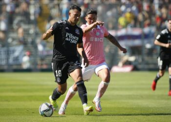 Colo Colo se quedó con el clásico ante la  UC y ya se prueba la corona