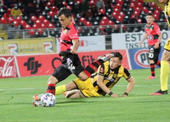 Fuentes sigue buscando la fórmula y presentará cambios para enfrentar al Vial