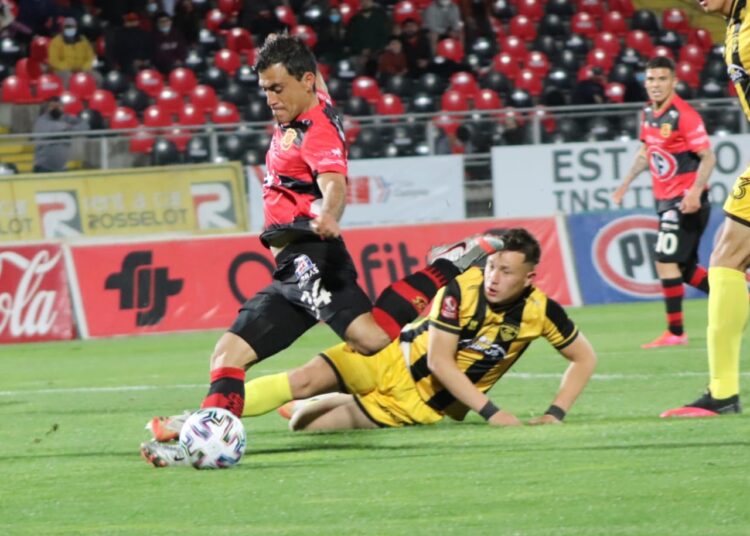 Fuentes sigue buscando la fórmula y presentará cambios para enfrentar al Vial