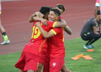 Independiente ganó en los últimos minutos y sigue luchando por el ascenso