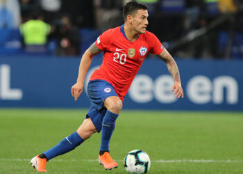 La Roja tiene a importantes jugadores a una amarilla de quedar suspendidos en las Eliminatorias