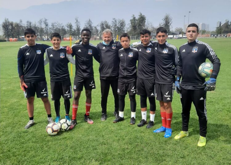 ¡Atención arqueros del Maule!: Colo-Colo busca al nuevo Claudio Bravo