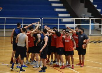 Tres maulinos vestirán los colores patrios en la Roja de básquetbol