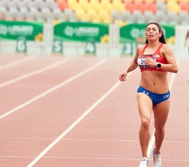 Evelyn “Gacela” Ortiz sumó tres preseas doradas en Torneo Máster en Perú