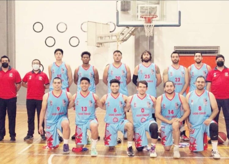 Liceo de Curicó mandó en casa en jornada dominical cestera