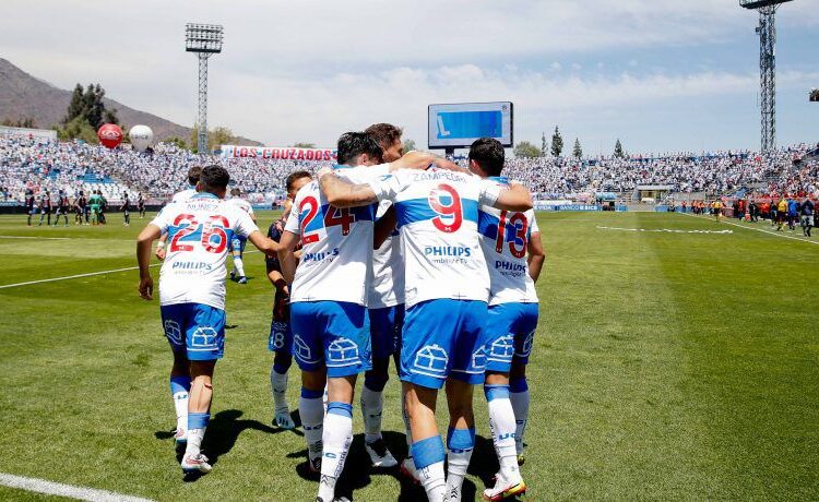 La UC se quedó con el clásico universitario y sigue en la lucha por el título